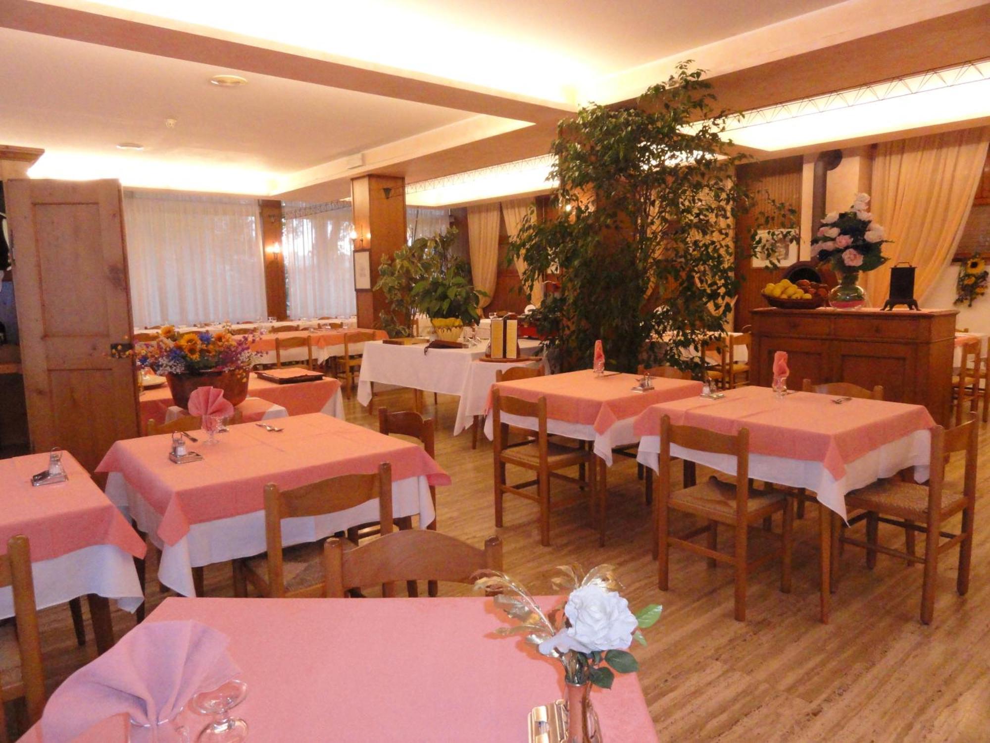 Albergo Ristorante Cima I Pra' Ponte nellʼAlpi Kültér fotó